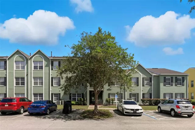 MLS: O6349902 Condo For Sale