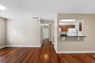 Photo #2: O6349902 Listing 