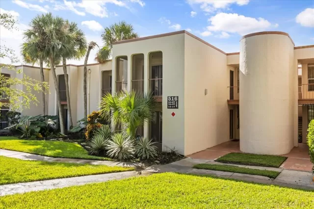 MLS: O6349922 Condo For Sale