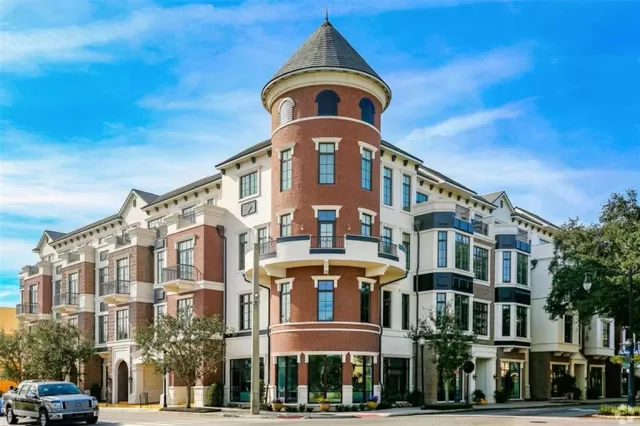 MLS: O6349945 Condo For Sale