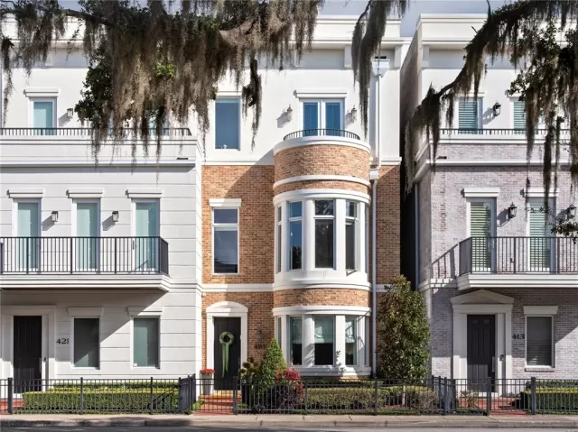 MLS: O6350104 Condo For Sale