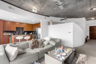 Photo #5: O6350270 Listing 