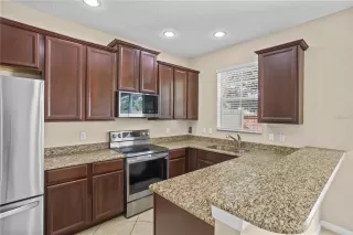 Photo #6: O6350344 Listing 