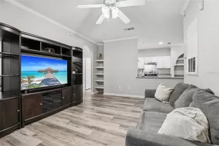 Photo #2: O6350492 Listing