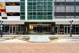 Photo #2: O6350528 Listing 