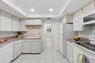 Photo #6: O6350533 Listing