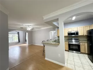 Photo #1: O6350594 Listing