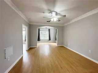 Photo #5: O6350594 Listing