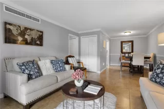 Photo #4: O6351243 Listing 