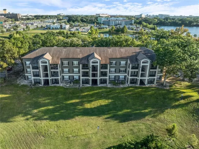 MLS: O6351335 Condo For Sale