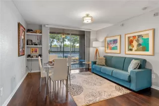 Photo #3: O6351335 Listing