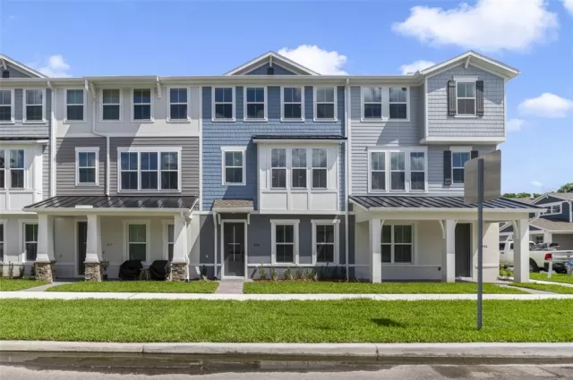 MLS: O6351465 Condo For Sale