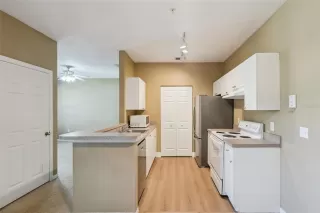 Photo #5: O6351744 Listing 