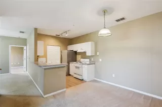 Photo #6: O6351744 Listing 