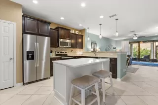 Photo #2: O6351838 Listing