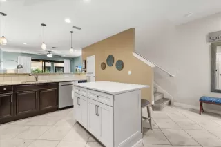 Photo #4: O6351838 Listing