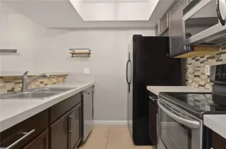 Photo #3: O6351855 Listing