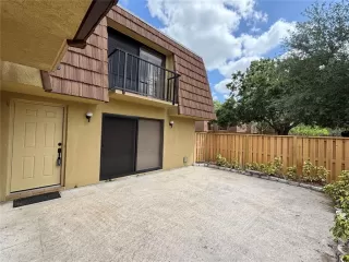 Photo #1: O6351873 Listing