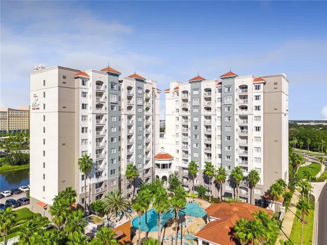 MLS: O6352063 Condo For Sale