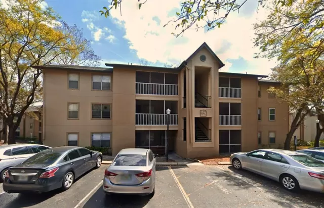 MLS: O6352066 Condo For Sale