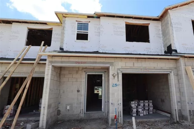 MLS: O6352095 Condo For Sale