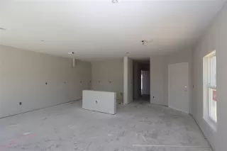 Photo #5: O6352155 Listing