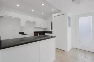 Photo #1: O6352174 Listing