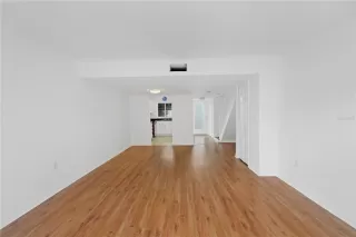 Photo #4: O6352174 Listing