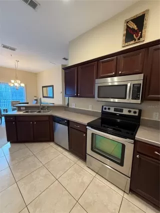 Photo #3: O6352209 Listing