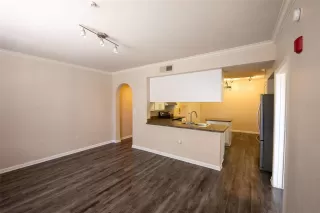Photo #5: O6352240 Listing 