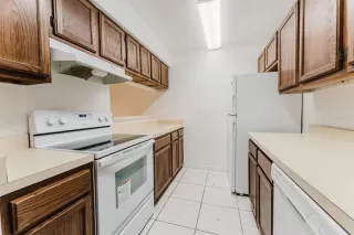 Photo #4: O6352437 Listing