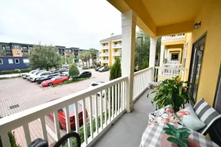 Photo #5: O6352487 Listing