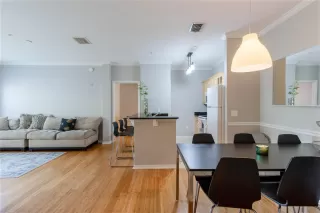 Photo #3: O6352903 Listing 