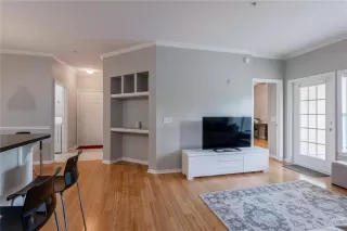 Photo #5: O6352903 Listing 