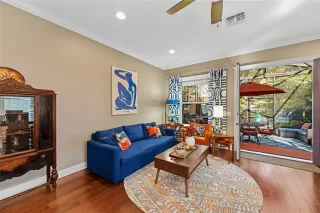 Photo #2: O6352918 Listing 