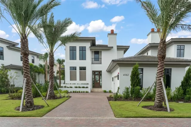 MLS: O6352921 Condo For Sale