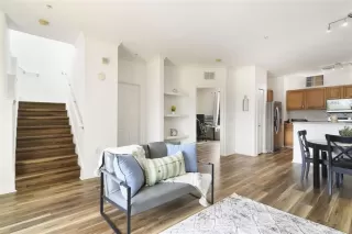 Photo #6: O6352963 Listing