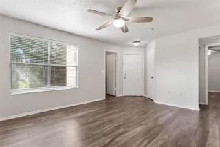 Photo #5: O6352991 Listing