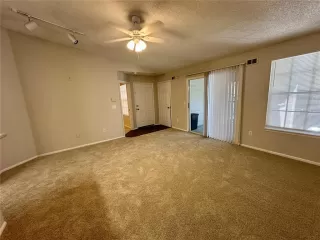 Photo #1: O6353379 Listing 