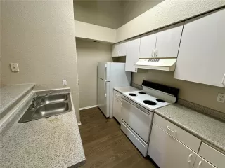 Photo #4: O6353379 Listing 