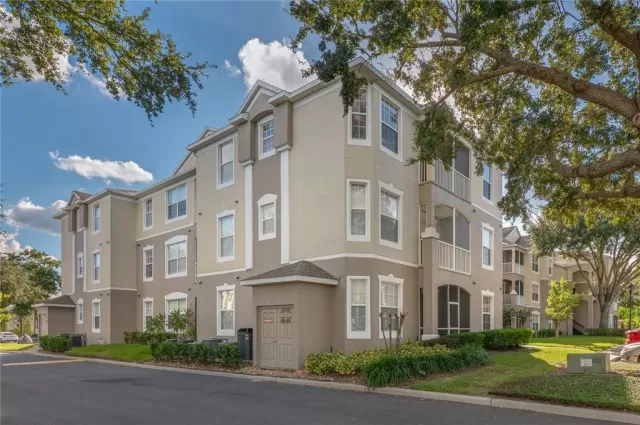MLS: O6353586 Condo For Sale