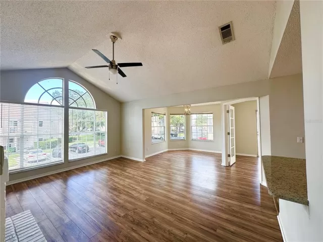 MLS: O6353775 Condo For Sale