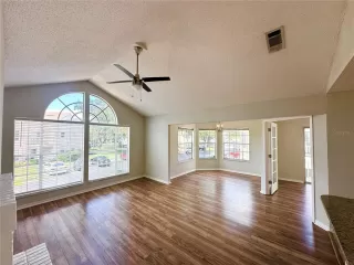 Photo #5: O6353775 Listing 