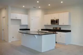 Photo #3: O6353891 Listing 