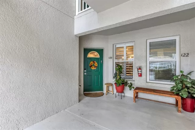 MLS: O6353929 Condo For Sale