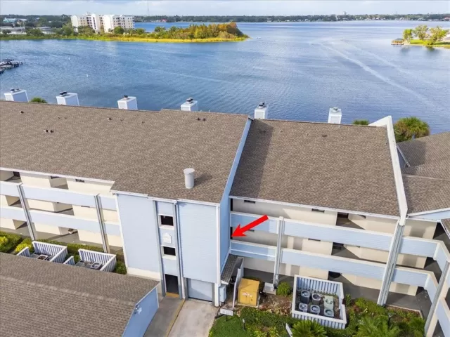 MLS: O6353948 Condo For Sale