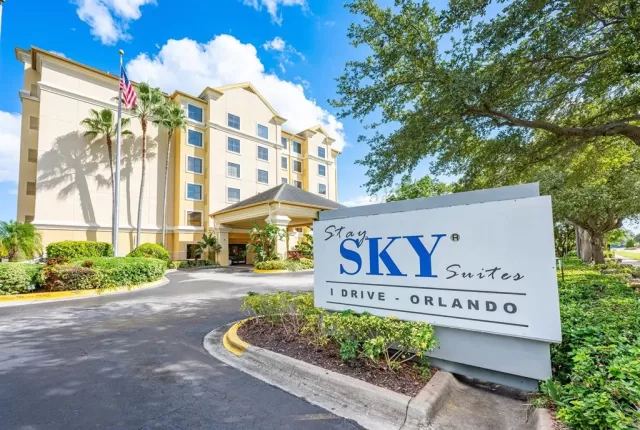 MLS: O6353987 Condo For Sale
