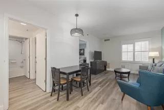 Photo #6: O6353987 Listing