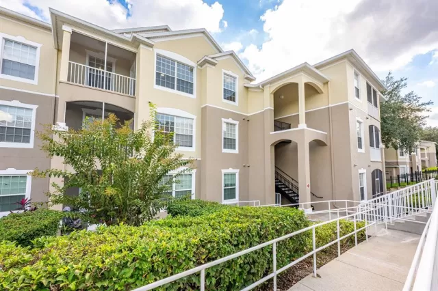 MLS: O6354027 Condo For Sale