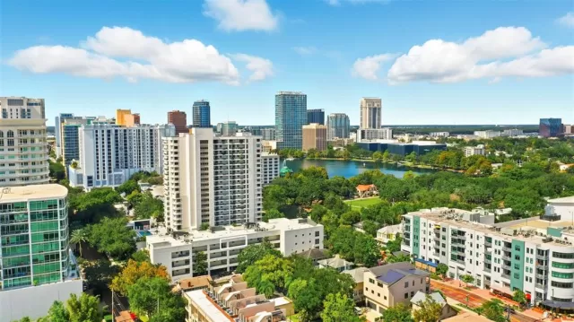 MLS: O6354053 Condo For Sale